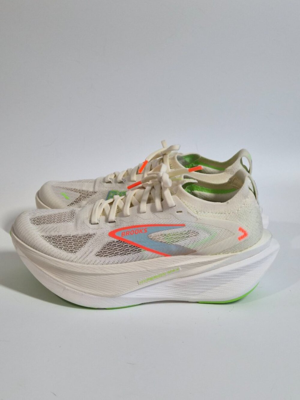 Brooks Hyperion Max 3 - Women - Size 7 - Picture 9 of 10